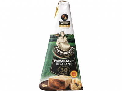 Queijo Parmigiano Reggiano Parmareggio extra curado 30 meses em embalagem triangular