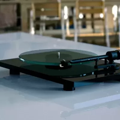 Pro-Ject T2W - Gira-discos WiFi