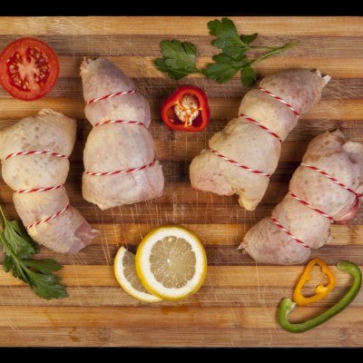 Pernas de Frango Recheadas com Queijo e Bacon