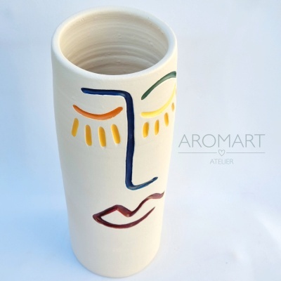 Jarra com Rosto Abstrato
