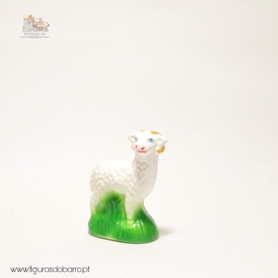 Conjunto de ovelhas e carneiro bebé