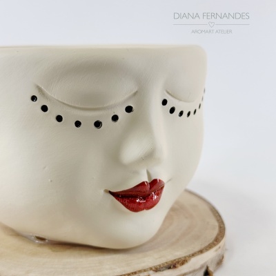 Vaso com base de madeira - "Cabecinhas"