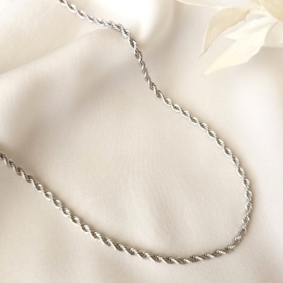 Corrente entrelaçada fina