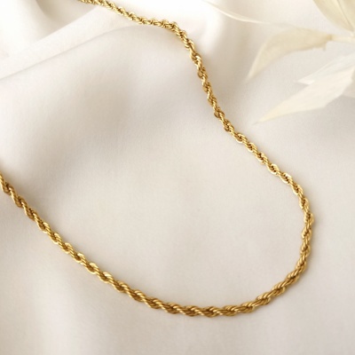 Corrente entrelaçada fina