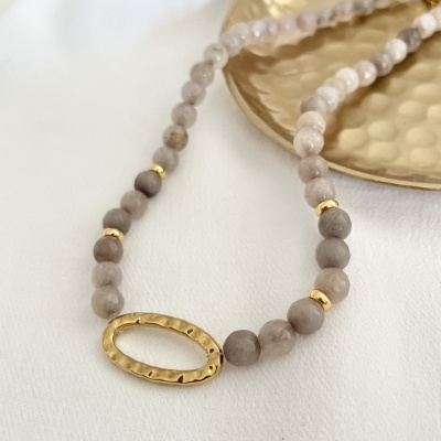 Colar pedras naturais