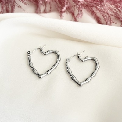 Argolas coração - prateado
