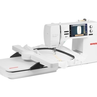 Máquina de bordar Bernina 700