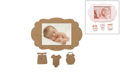 Moldura de nascimento com recortes