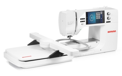 Máquina de bordar Bernina 700