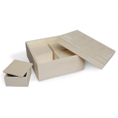 Caixa com 4 caixinhas