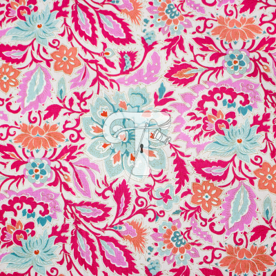 Tilda Windy days skyler