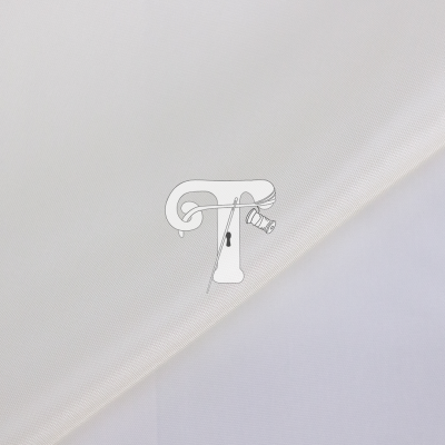 Tecido branco com textura fina e leve transparência sobre fundo branco