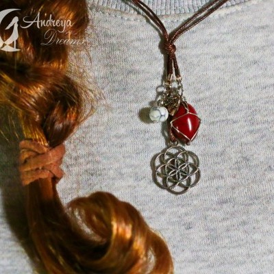 Colar Jaspe Vermelho com Flor da Vida