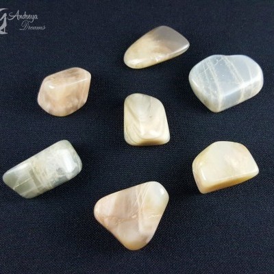 Pedra da Lua - Moonstone Pedra da Lua - Moonstone