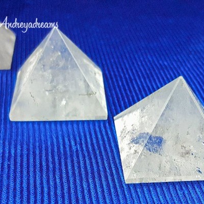 PIRÂMIDE DE QUARTZO 2,5cm PIRÂMIDE DE QUARTZO 2,5cm