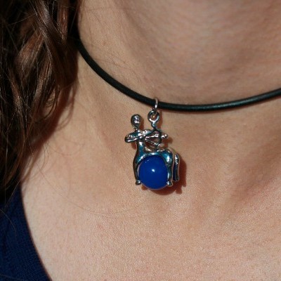 Colar Com Pedra e Signo do Zodíaco Colar Com Pedra e Signo do Zodíaco