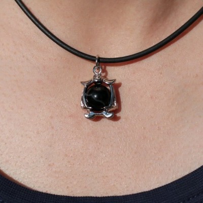 Colar Com Pedra e Signo do Zodíaco Colar Com Pedra e Signo do Zodíaco