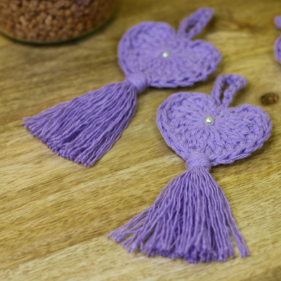 https://www.andreyadreams.com/product/pendente-coracao-em-croche-violeta