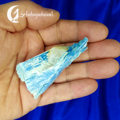 https://www.andreyadreams.com/product/cianite-azul-media
