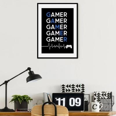 Gammer balck and blue