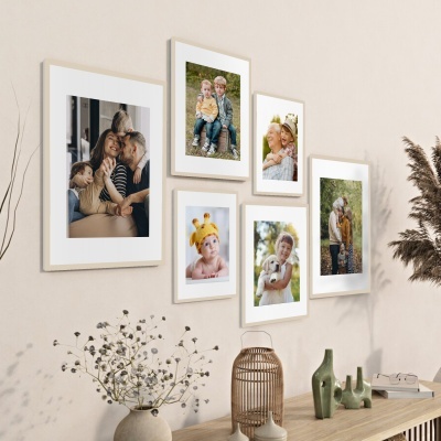 Quadro personalizado com simulação visual de passepartout e moldura