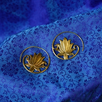 Brincos Flor de Lotús