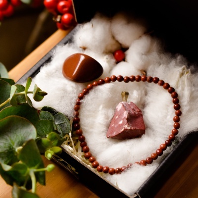 Mystic Treasure Box: Jaspe vermelho | enraizamento e força espiritual