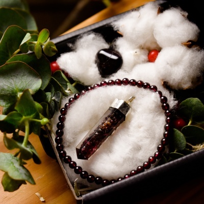 Mystic Treasure Box: Granada | determinação e vitalidade