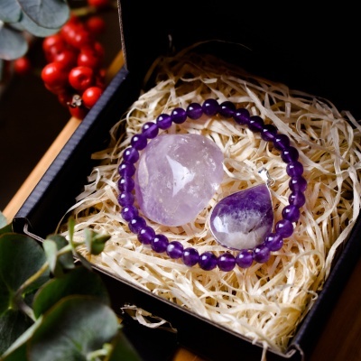 Mystic Treasure Box: Ametista | harmonia, transmutação e espiritualidade