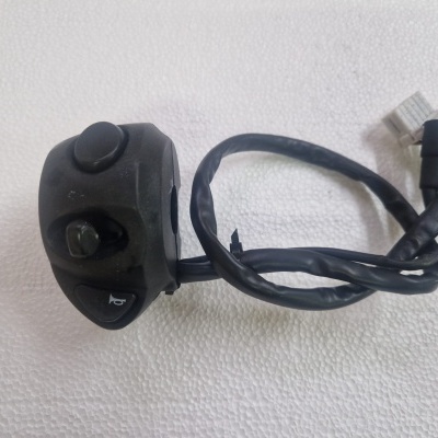 COMUTADOR ESQUERDO PIAGGIO BEVERLY 250