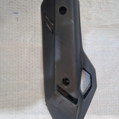 GRELHA DE ESCAPE YAMAHA NMAX 125 17-20