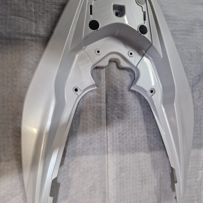 CARENAGEM PEGA TRASEIRA PCX 15-18