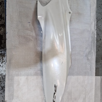 CARENAGEM TRASEIRA ESQ. PCX 19-20