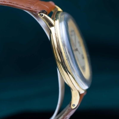 Omega Classic 2325/2