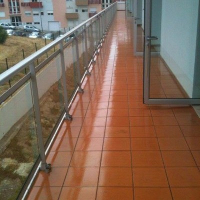 X-Flex&#x20;-&#x20;&#x20;Borracha&#x20;el&#x00E1;stica&#x20;imperme&#x00E1;vel&#x20;&#x20;sucesso&#x20;com&#x20;&#x2B;20&#x20;anos&#x20;&#x20;&#x20;&#x28;Transit&#x00E1;vel&#x29;&#x20;4LT&#x2F;4,5kg&#x20;ou&#x00A0;15Lt&#x2F;20kg&#x20;e&#x20;7&#x20;cores