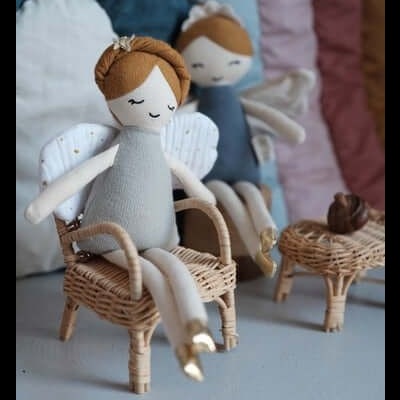 CONJUNTO CADEIRA E MESA DE RATTAN