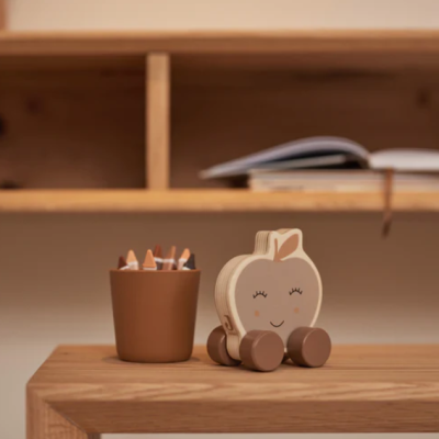 Maça sob rodas - Jolle In