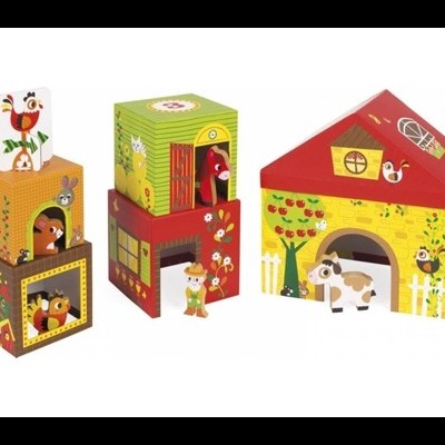 Brinquedos empilháveis em forma de cubos e casa de quinta colorida com imagens de animais e elementos de quinta