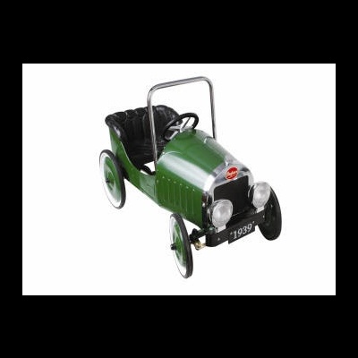 Carro clássico infantil de brinquedo verde e prata com bancos pretos e placa 1939