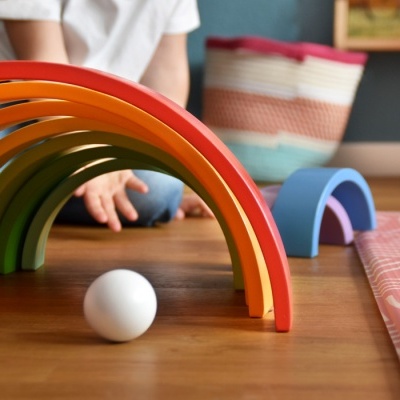 Set de Construção em Madeira Arco Iris +12 meses 11412 Small Foot