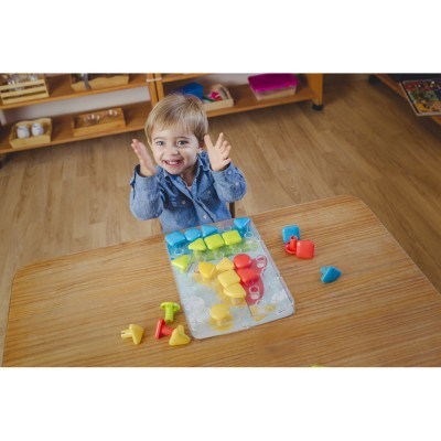 Tabuleiro c/Superpegs 32pc Bright C. 45319  mnl +2 anos