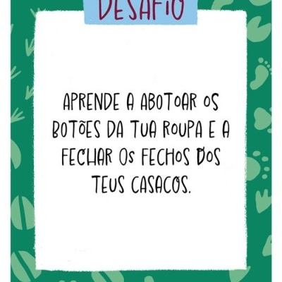 Cartão de desafio com instrução para abotoar roupas e fechar casacos