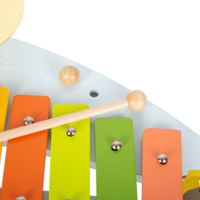 Xilofone de brinquedo colorido com baqueta de madeira e desenho de urso amarelo