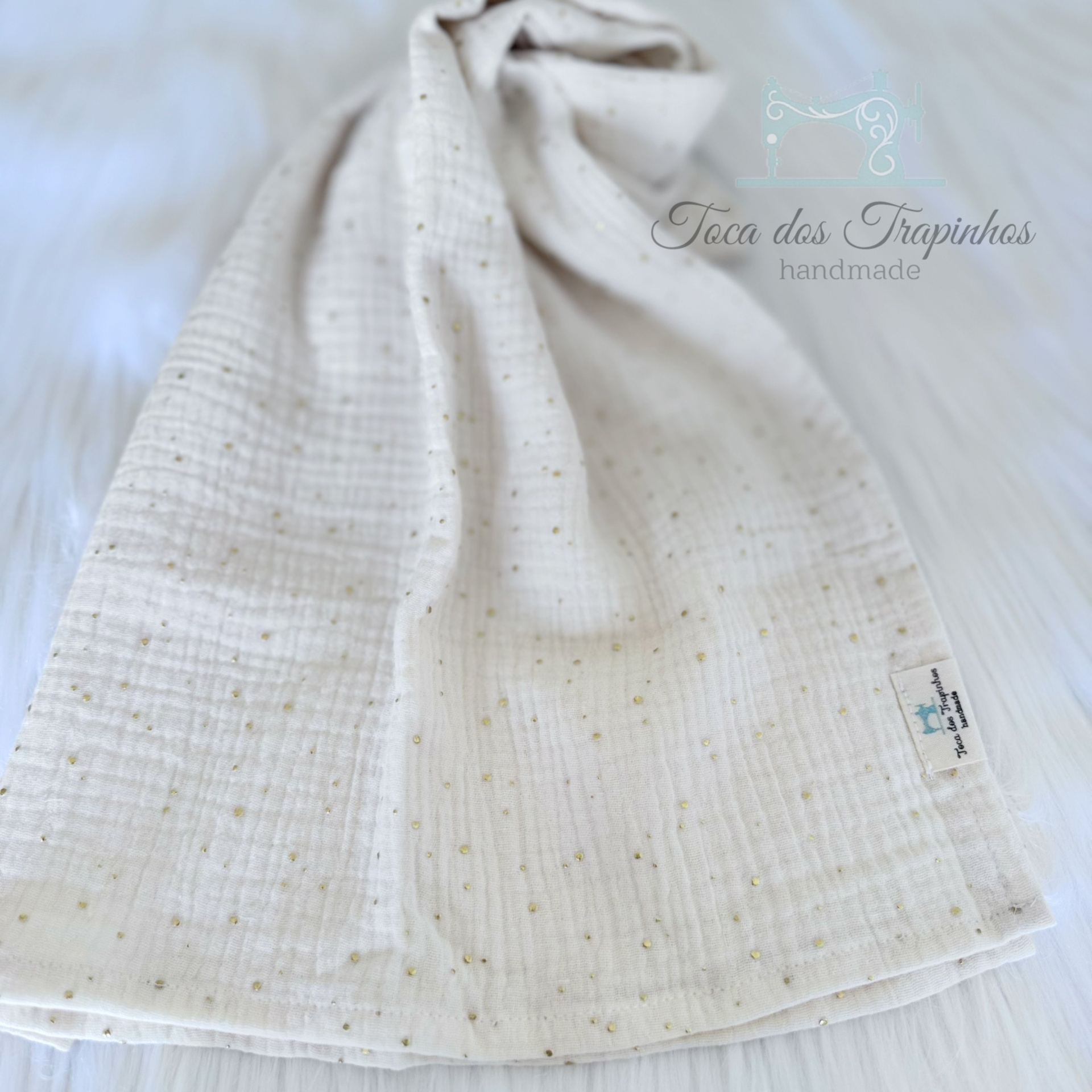 Fraldinha Musselina Golden Dots