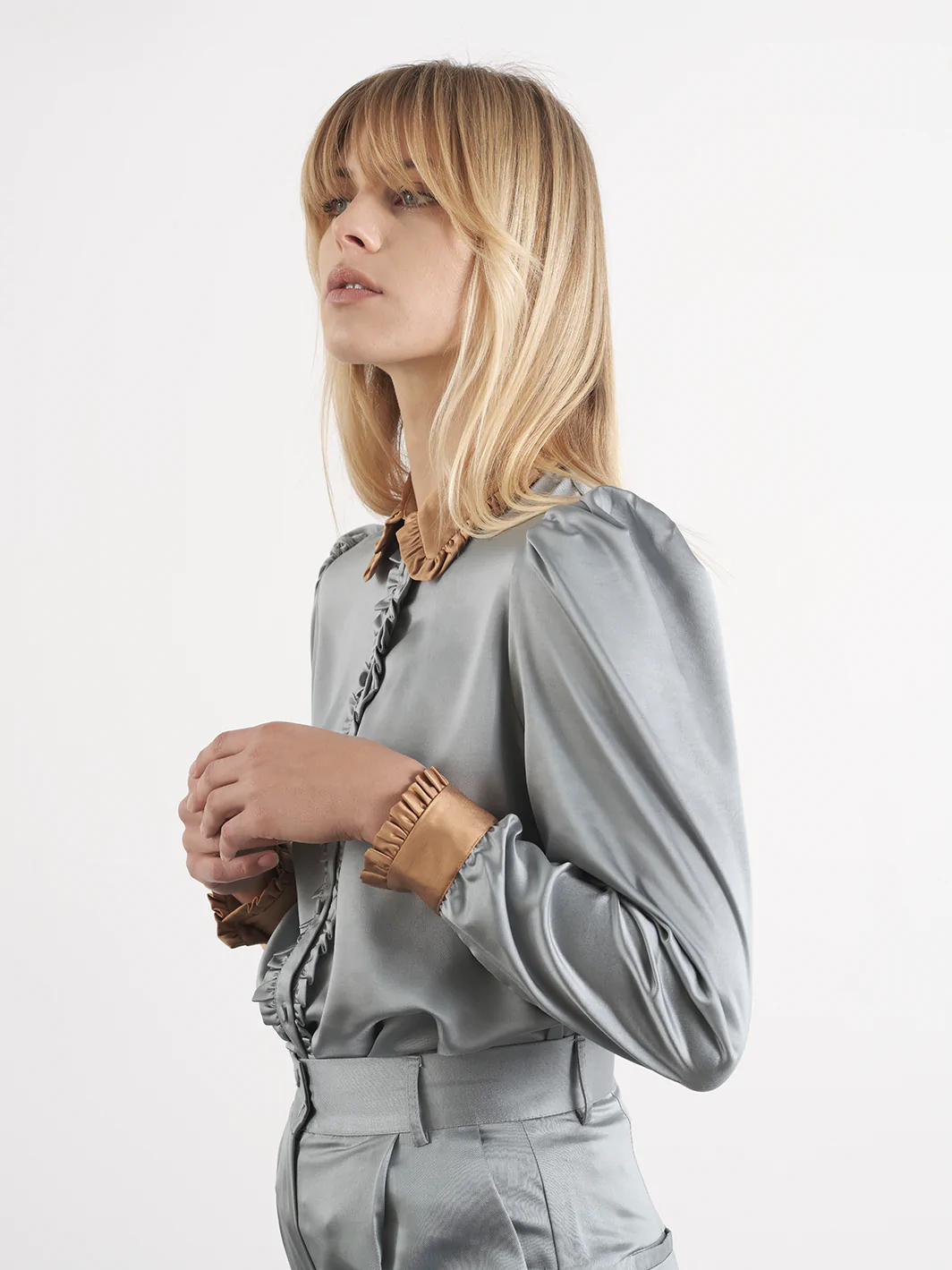 Blusa Detalhada 2 Cores HORTÊNSIA GUIMANOS