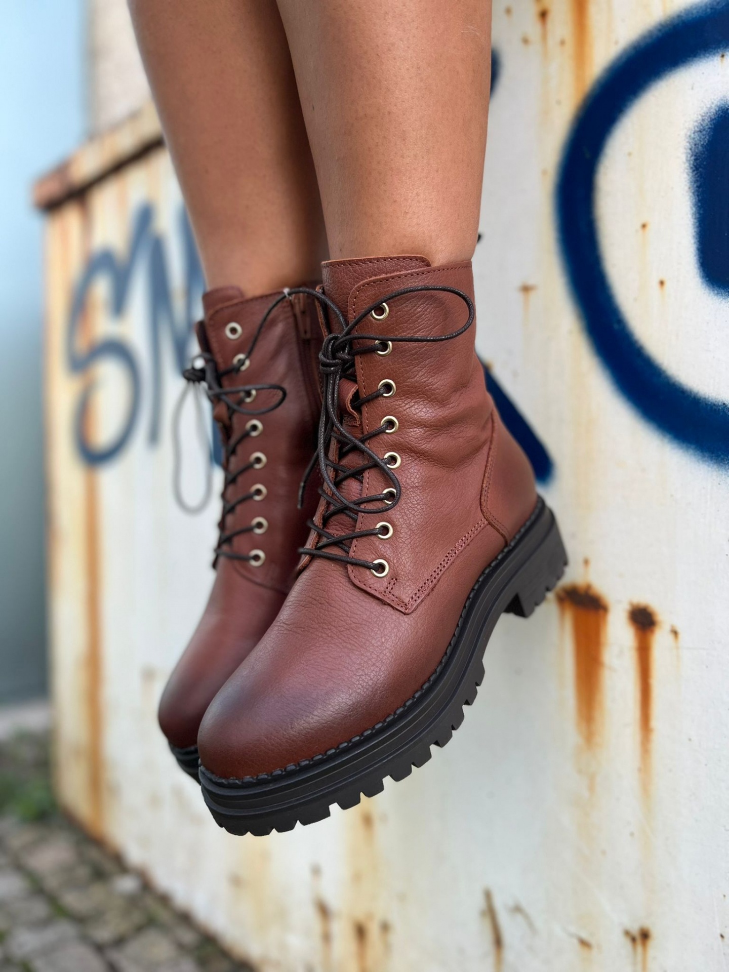 Bota tipo militar VALENTINA