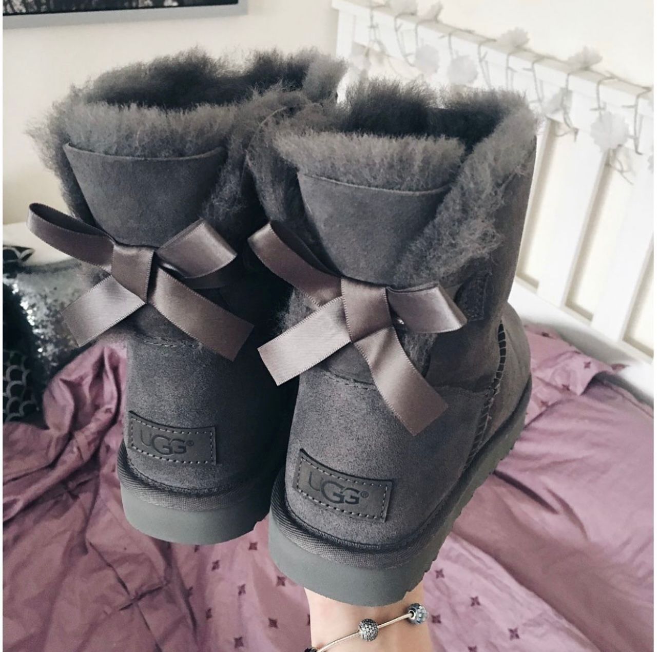 Botas cinza UGG MINI BALLEY
