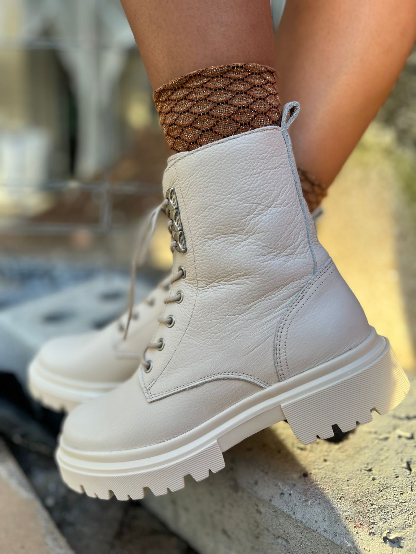 Botas bege JUCA