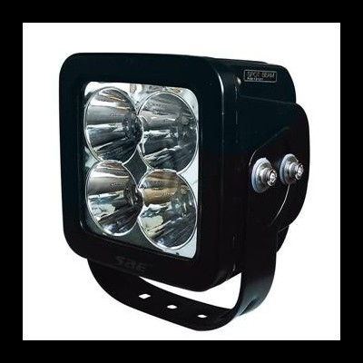 FAROL DE TRABALHO COM 4 LEDS 40W QUADRADO DE LUZ CONCENTRADA JBM 53048