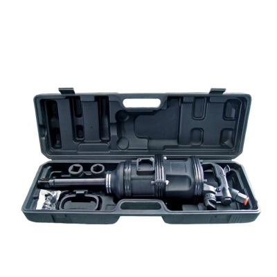 Conjunto de ferramentas hidráulicas em estojo preto aberto